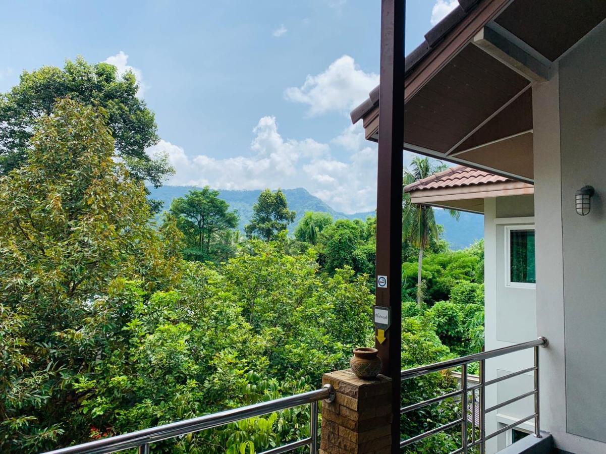 Hotel Baan Suan Khun Yaiy Ban Wang Takhrai Exterior foto
